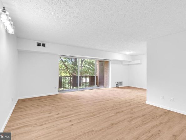 7855 Enola Street 103, Mclean VA 22102