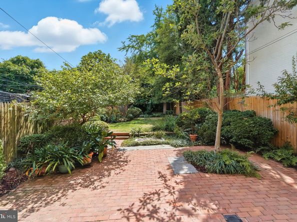 2712 O Street NW, Washington DC 20007