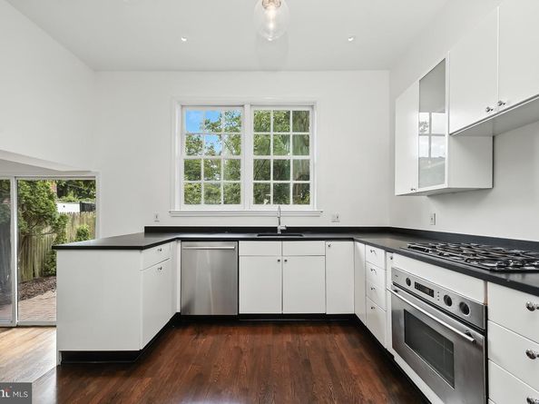 2712 O Street NW, Washington DC 20007