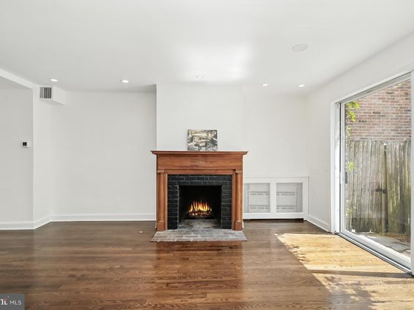 2712 O Street NW, Washington DC 20007