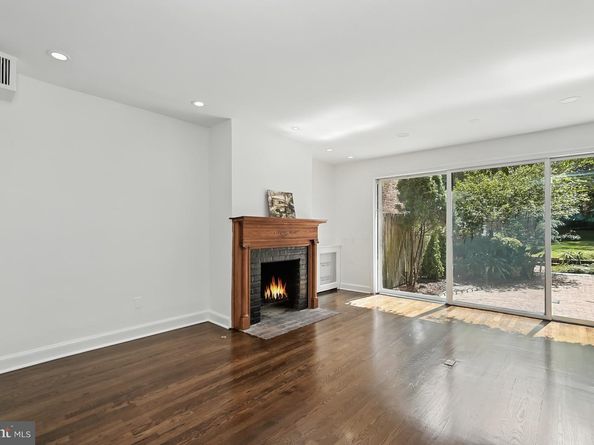 2712 O Street NW, Washington DC 20007