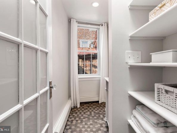 246 Delancey Street, Philadelphia PA 19106
