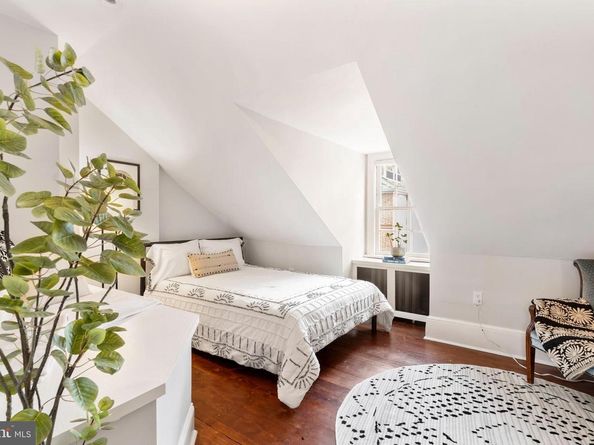 246 Delancey Street, Philadelphia PA 19106