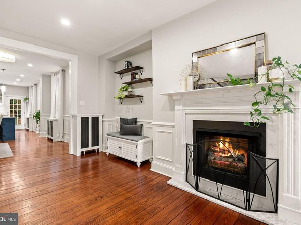 246 Delancey Street, Philadelphia PA 19106