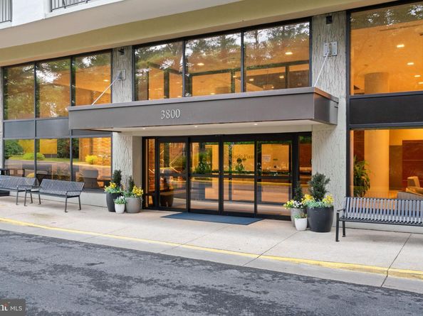 3800 Powell Lane 1117, Falls Church VA 22041