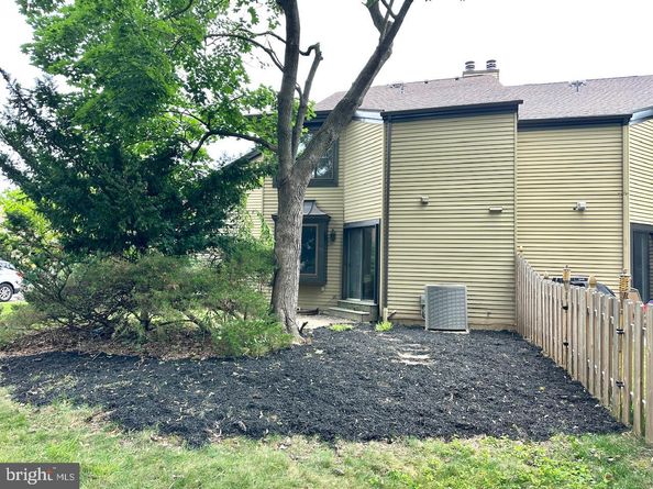 17 Farmington Place, Newtown PA 18940