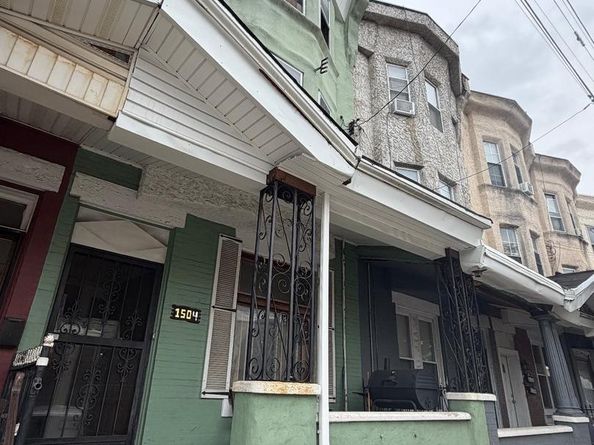 1504 W Glenwood Avenue, Philadelphia PA 19132