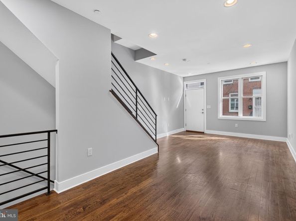 1227 Peters Street, Philadelphia PA 19147