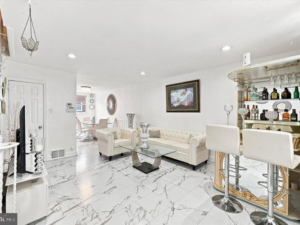 4434 Vista, Philadelphia PA 19136