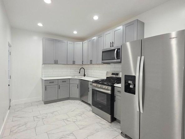904 Sterner Street, Philadelphia PA 19133