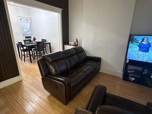 2711 Oakdale Street, Philadelphia PA 19132