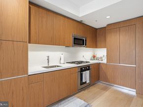 925 H Street NW 404, Washington DC 20001