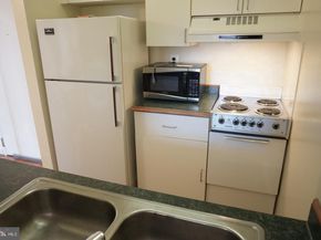 1010 Race Street 8I, Philadelphia PA 19107