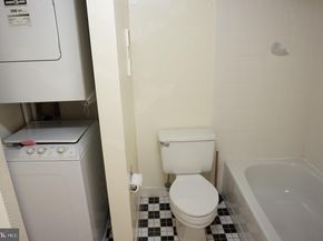 1010 Race Street 8I, Philadelphia PA 19107