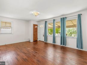 9231 Academy Road, Philadelphia PA 19114