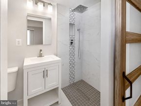 12 Van Dorn 405, Alexandria VA 22304