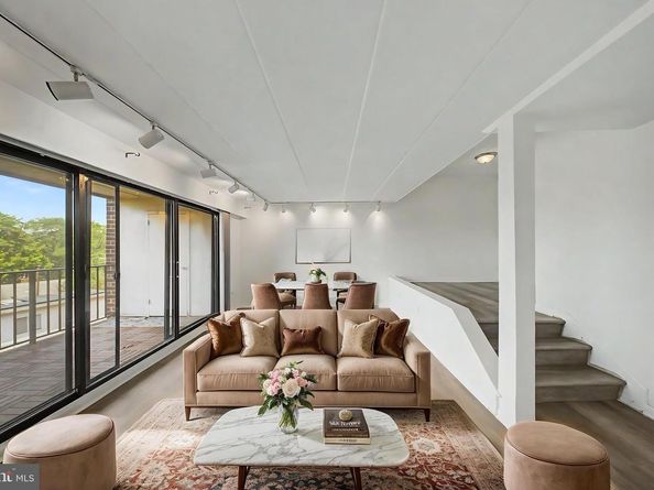 112 Roberts Lane 300, Alexandria VA 22314