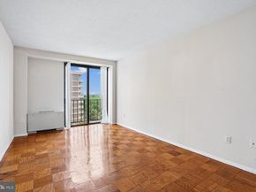 4141 N Henderson Road 904, Arlington VA 22203
