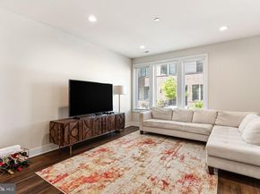 3001 Sedgeview Walk 146, Philadelphia PA 19125