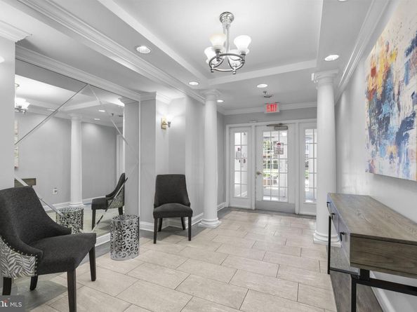 5575 Seminary Road 102, Falls Church VA 22041