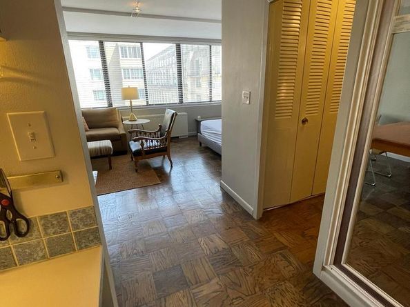 522 21st Street NW 807, Washington DC 20006