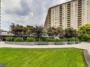 5225 Pooks Hill Rd 220N, Bethesda MD 20814