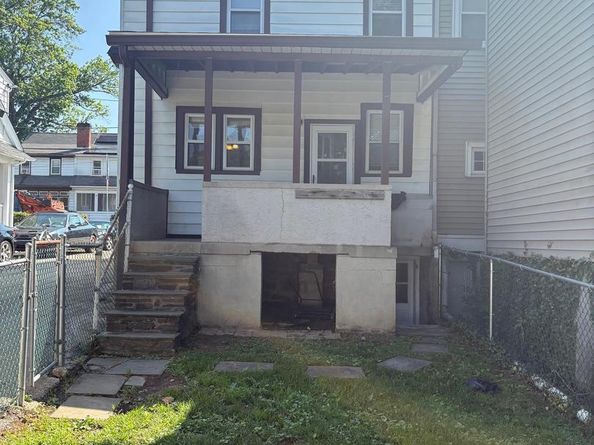 2814 Saint Marys Rd, Ardmore PA 19003