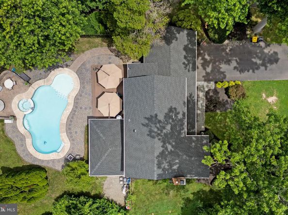 21 Milton Drive, Yardley PA 19067