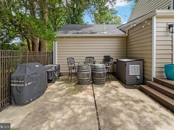 21 Milton Drive, Yardley PA 19067