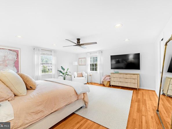 21 Milton Drive, Yardley PA 19067
