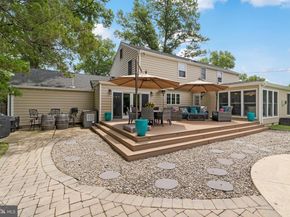 21 Milton Drive, Yardley PA 19067