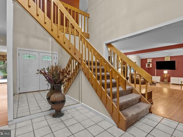 963 Hunt Drive, Yardley PA 19067