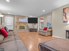 963 Hunt Drive, Yardley PA 19067