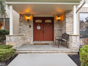 963 Hunt Drive, Yardley PA 19067