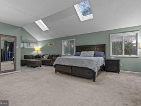963 Hunt Drive, Yardley PA 19067