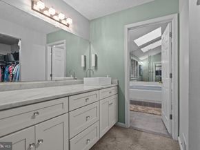 963 Hunt Drive, Yardley PA 19067