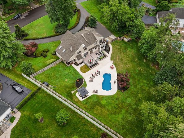 963 Hunt Drive, Yardley PA 19067