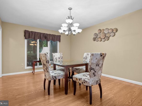 963 Hunt Drive, Yardley PA 19067
