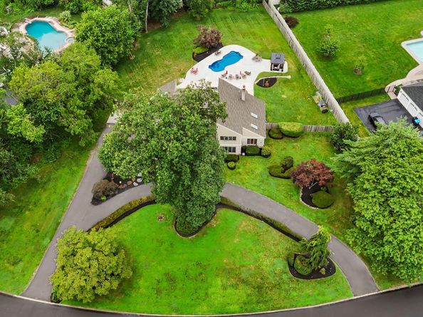 963 Hunt Drive, Yardley PA 19067