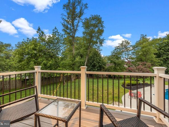 963 Hunt Drive, Yardley PA 19067