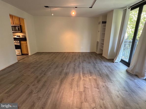 4620 N Park Avenue 202E, Chevy Chase MD 20815