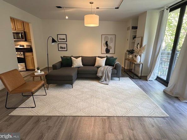 4620 N Park Avenue 202E, Chevy Chase MD 20815