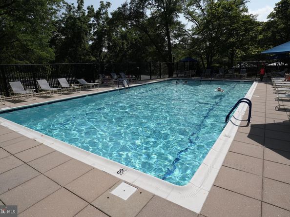 4620 N Park Avenue 202E, Chevy Chase MD 20815