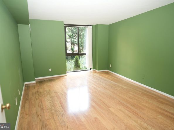 4620 N Park Avenue 202E, Chevy Chase MD 20815