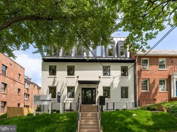 2647 41st Street NW