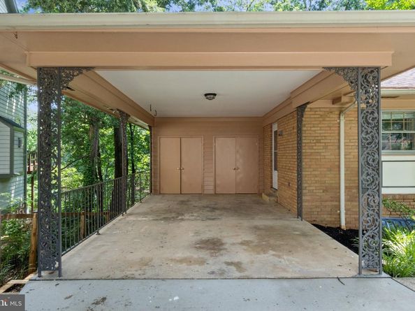 2647 S Kent Street, Arlington VA 22202