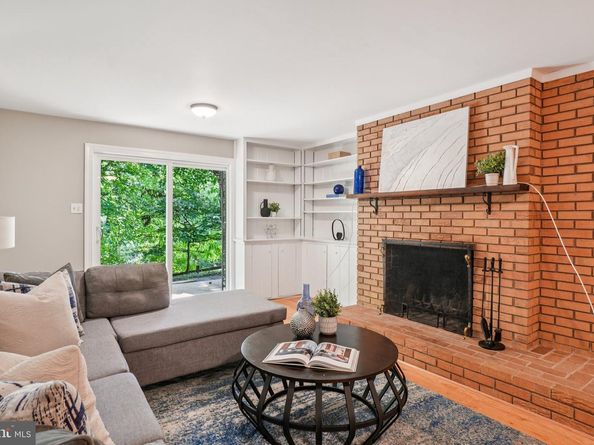2647 S Kent Street, Arlington VA 22202