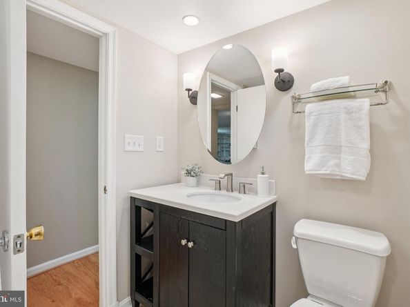 2647 S Kent Street, Arlington VA 22202