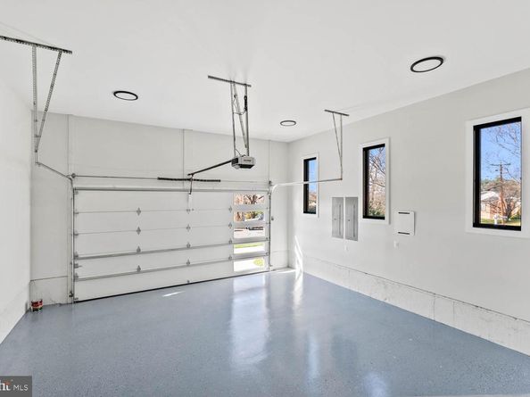 2115 Natahoa Court, Falls Church VA 22043