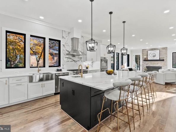 2115 Natahoa Court, Falls Church VA 22043